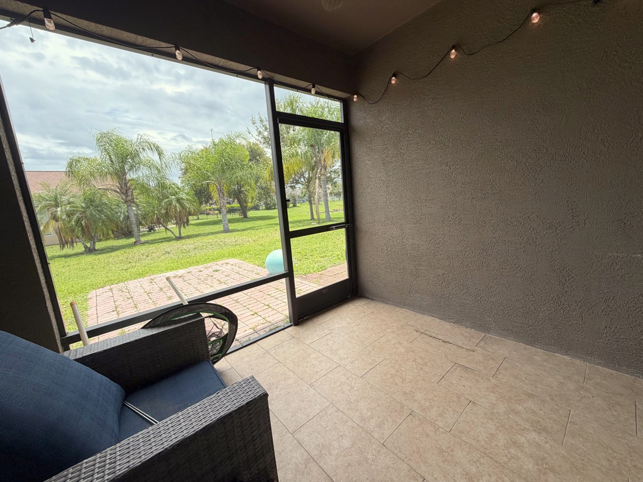 covered screened patio