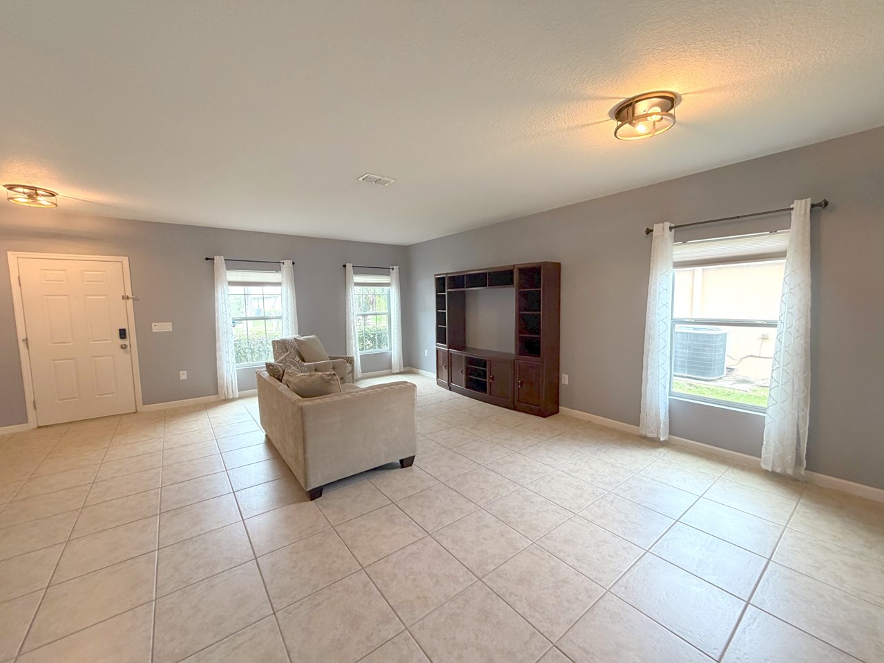 living/dining room