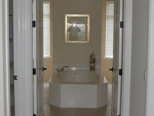 tub with sports shower